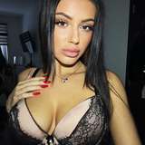 kinkypinkbella from onlyfans